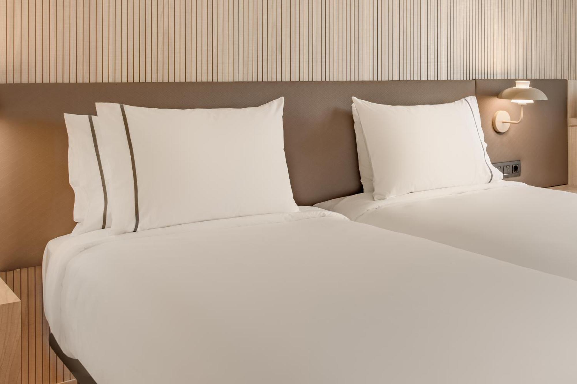Ac Hotel Padova By Marriott Exterior photo