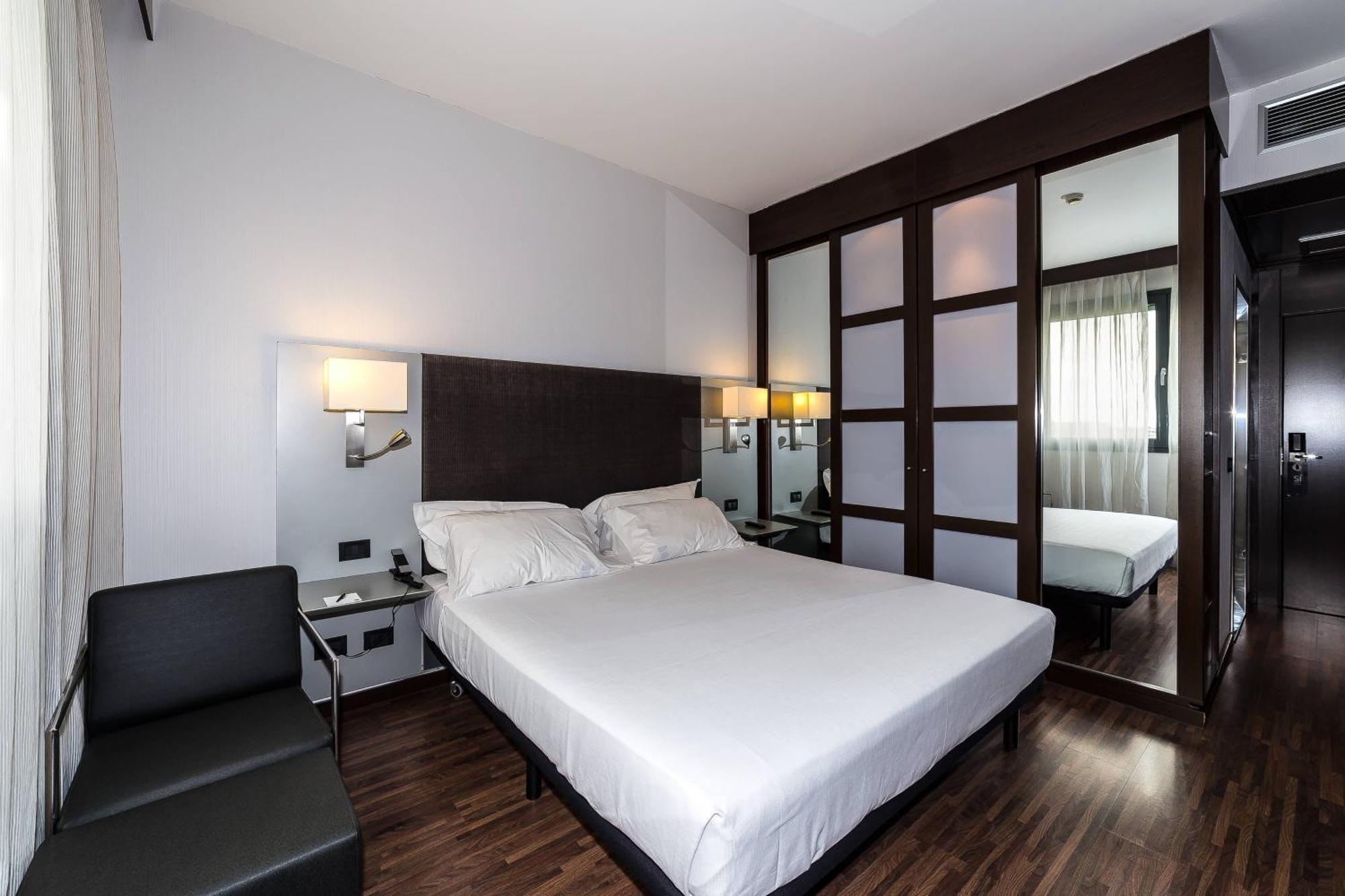 Ac Hotel Padova By Marriott Exterior photo