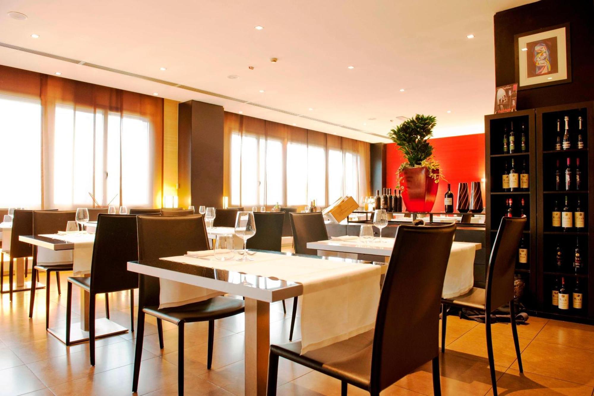 Ac Hotel Padova By Marriott Exterior photo