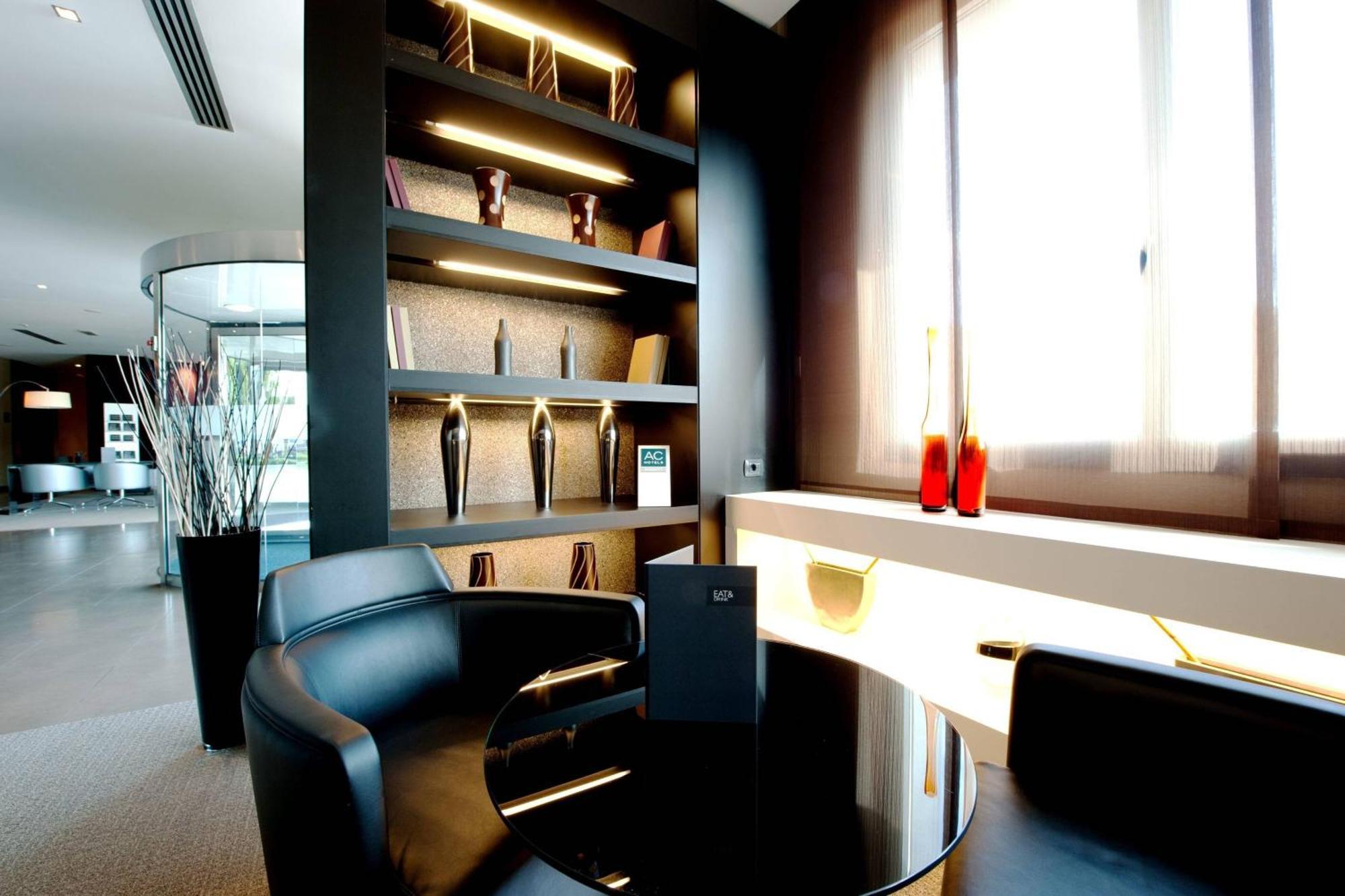 Ac Hotel Padova By Marriott Exterior photo