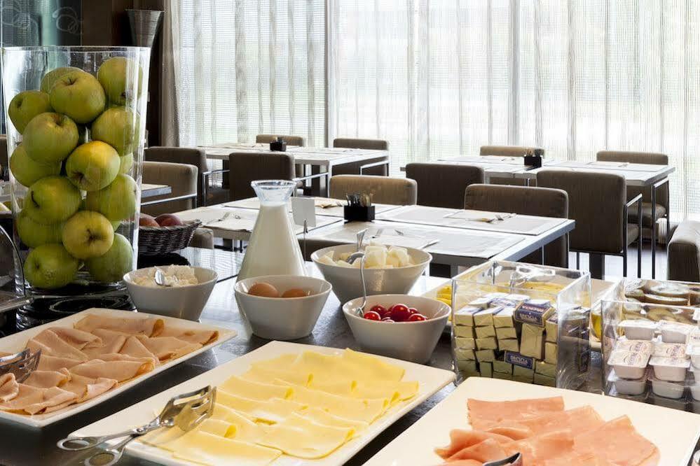 Ac Hotel Padova By Marriott Exterior photo